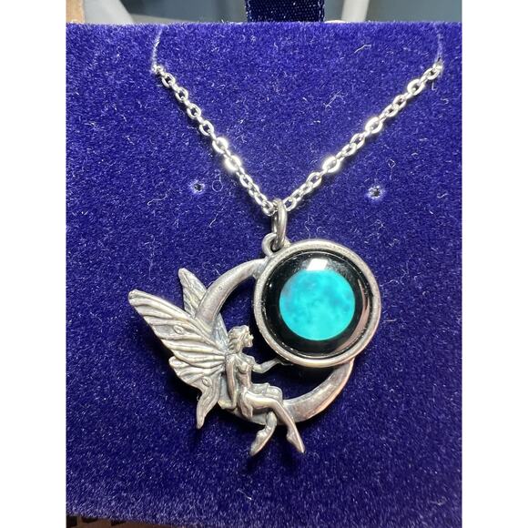 Moonglow Jewelry Necklace 18" Chain Fairy Pendant Boxed - Picture 4 of 6